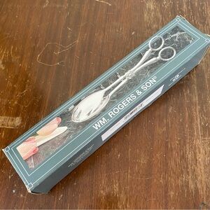 Wm. Rogers & Son Silverplated Salad Tongs New In Box